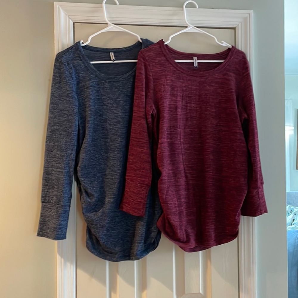 Planet Motherhood quarter length long sleeve shirts